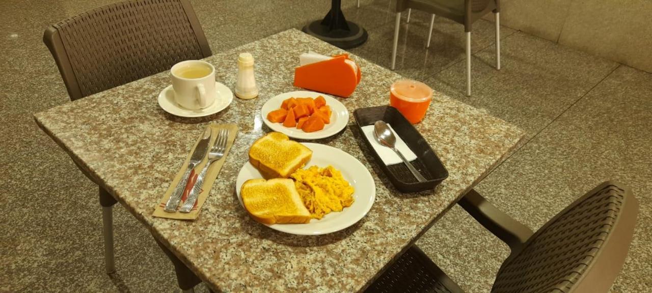 Hoteles Bogota Inn Lago Chico Zona Rosa Zewnętrze zdjęcie